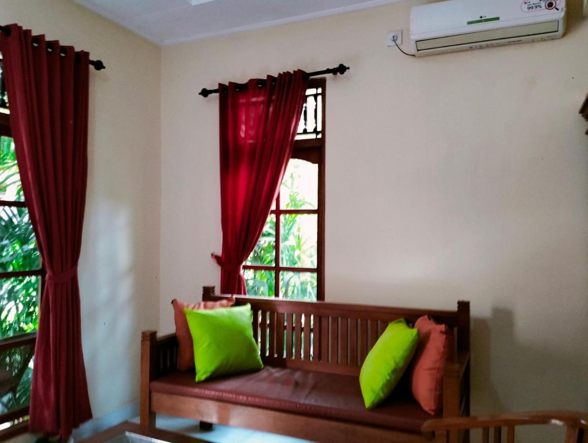 Kaia Lovina Guest House Buitenkant foto