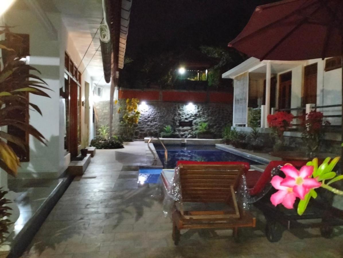 Kaia Lovina Guest House Buitenkant foto