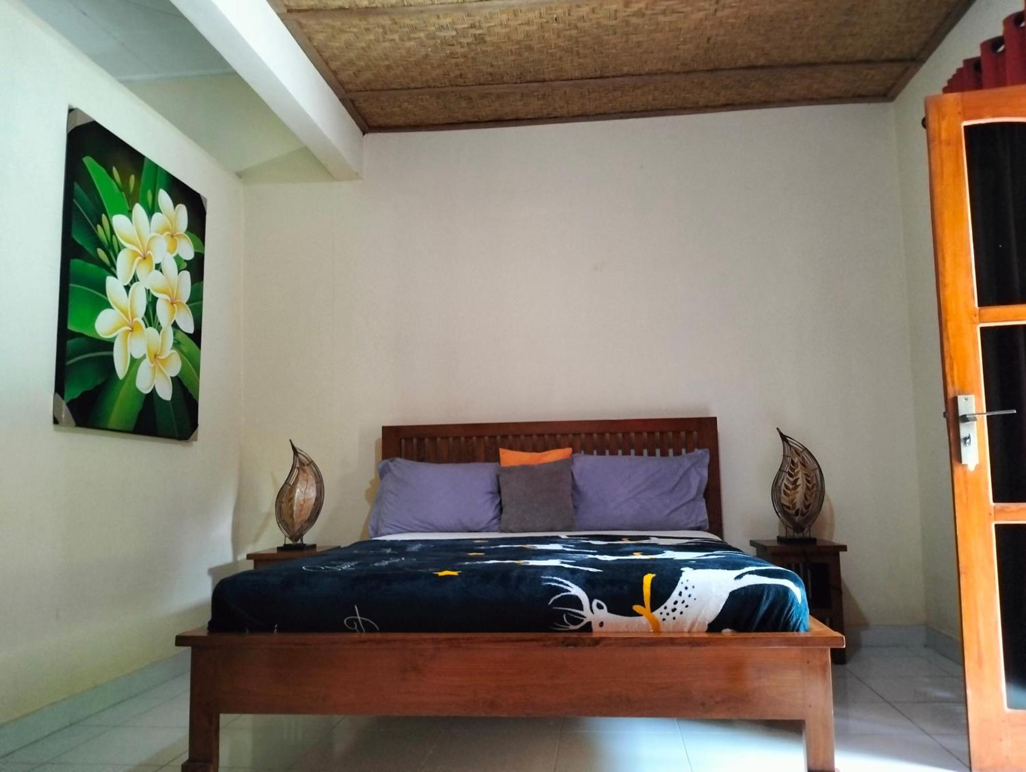 Kaia Lovina Guest House Buitenkant foto