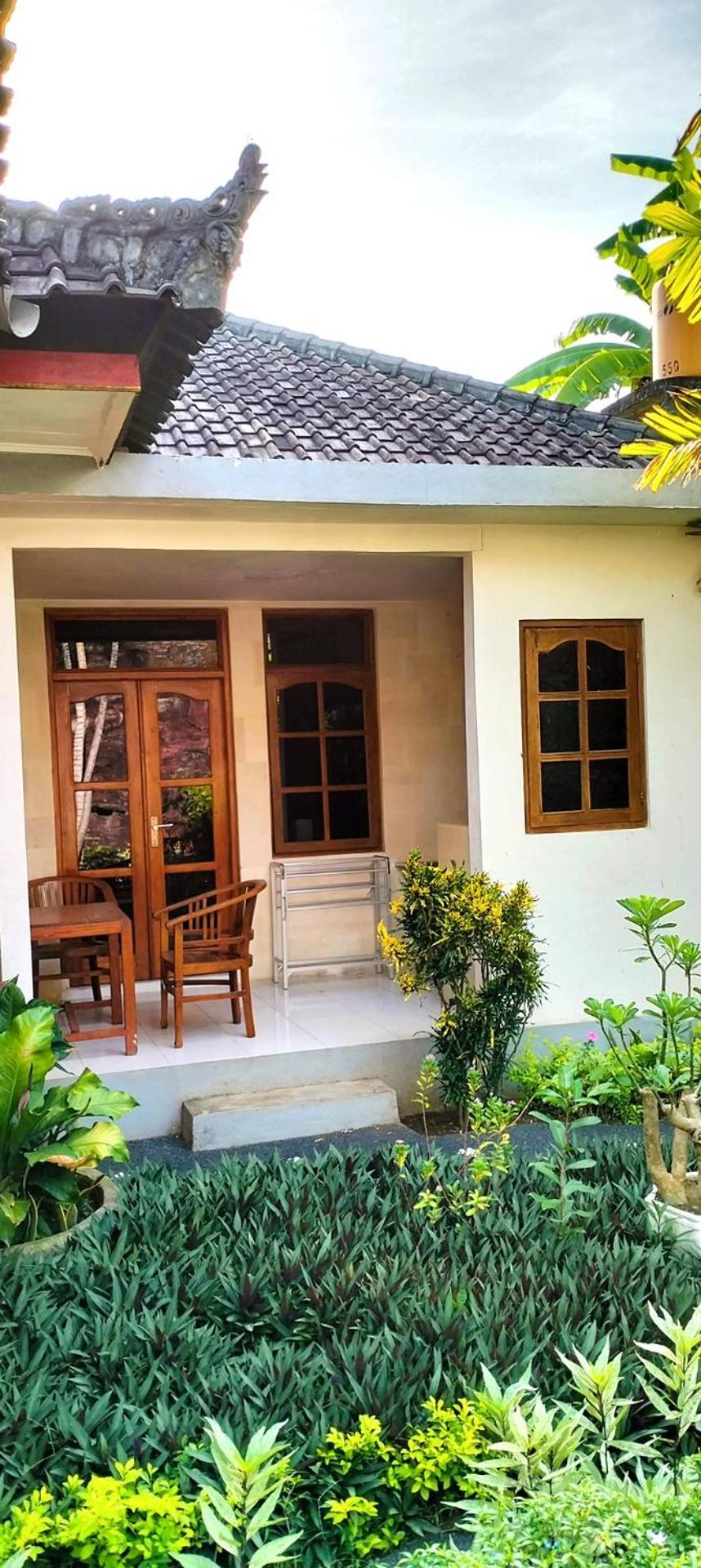 Kaia Lovina Guest House Buitenkant foto